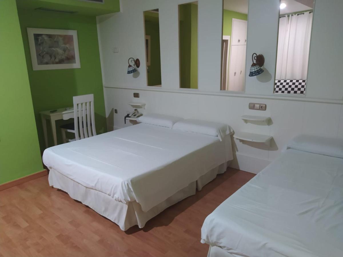 Hotel Aro'S Casas-Ibáñez Esterno foto