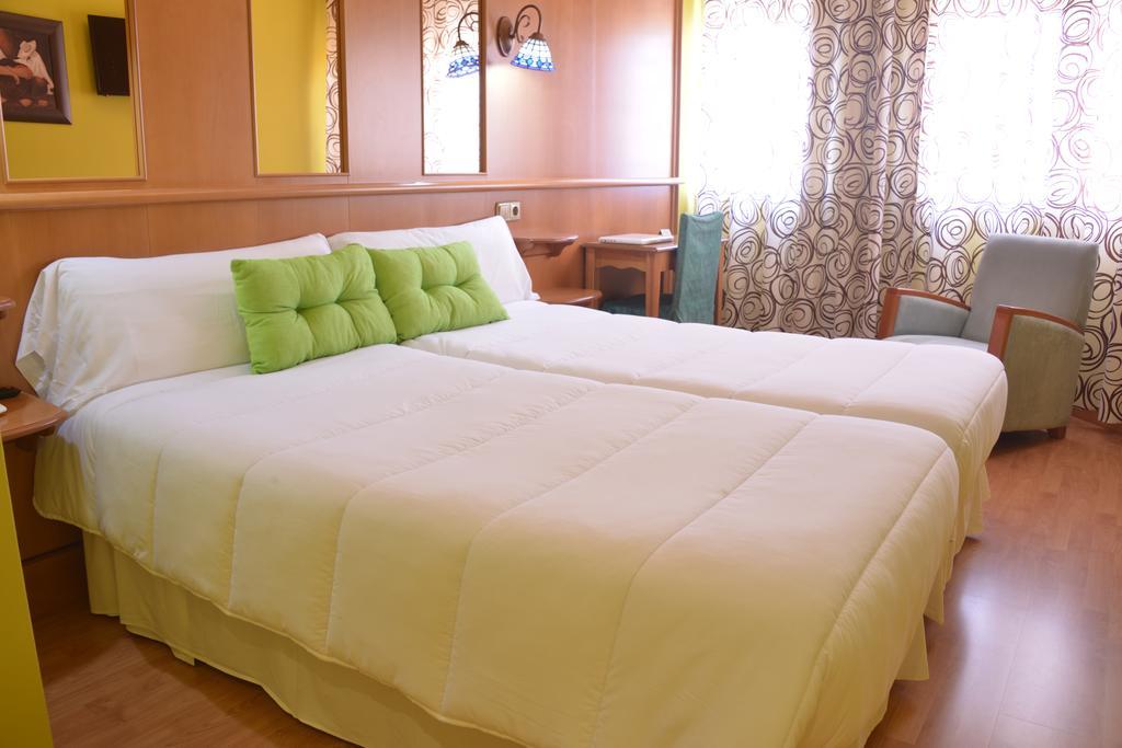 Hotel Aro'S Casas-Ibáñez Esterno foto
