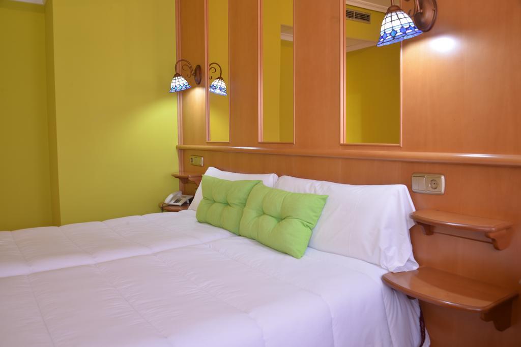 Hotel Aro'S Casas-Ibáñez Esterno foto