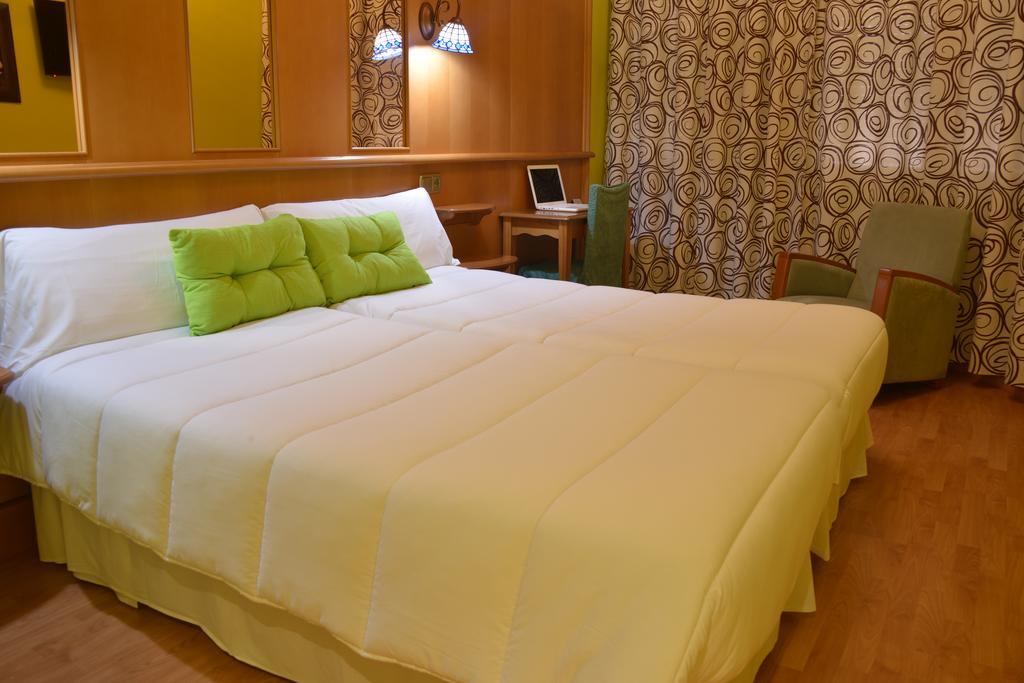 Hotel Aro'S Casas-Ibáñez Esterno foto